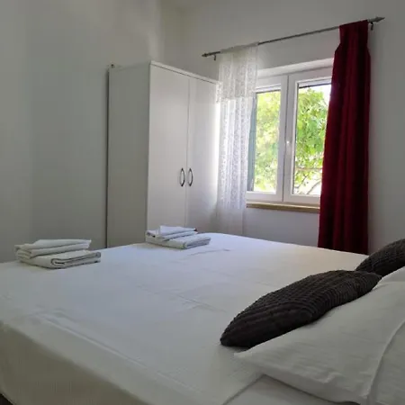 Luxury Ani Brac S Bazenom I Jacuzzijem Apartment Sutivan