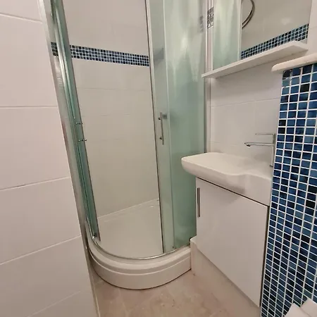 Luxury Ani Brac S Bazenom I Jacuzzijem