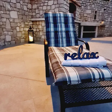 Luxury Ani Brac S Bazenom I Jacuzzijem Sutivan