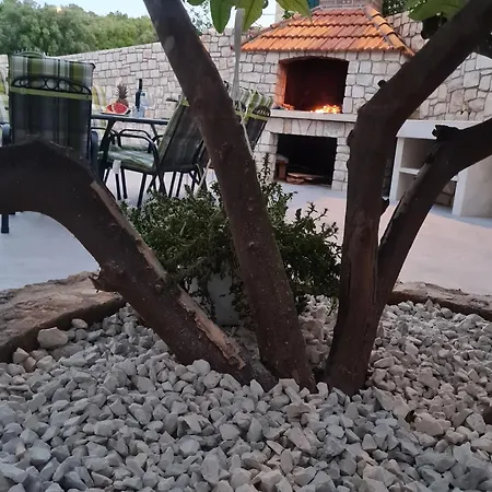 Luxury Ani Brac S Bazenom I Jacuzzijem Apartment Sutivan
