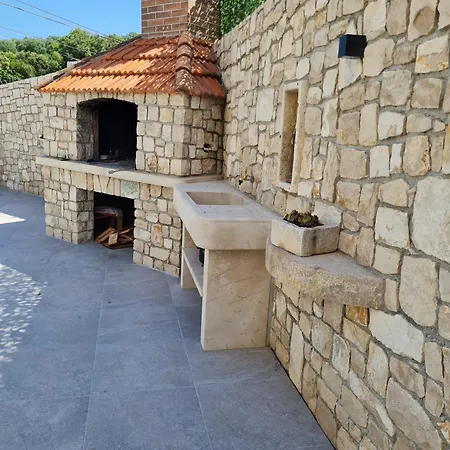 Luxury Ani Brac S Bazenom I Jacuzzijem Apartment Sutivan